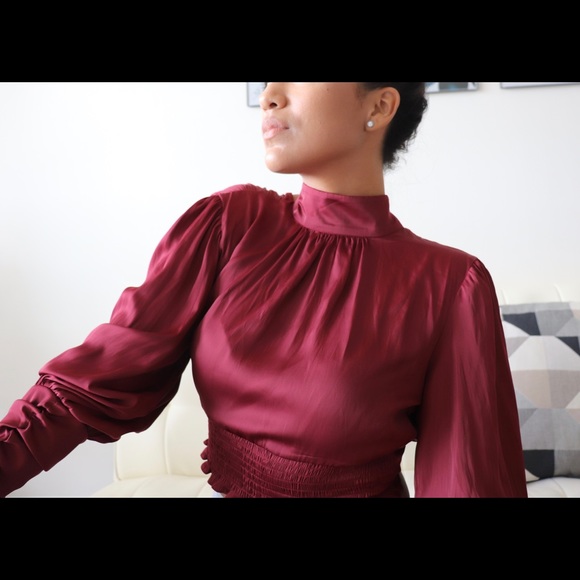 ZARA Blouse with Back Neckline Detail/ New/ Size M - Picture 4 of 5